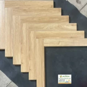 Sàn gỗ xương cá Acacia A806 2 Sàn Gỗ Xương Cá Acacia A806